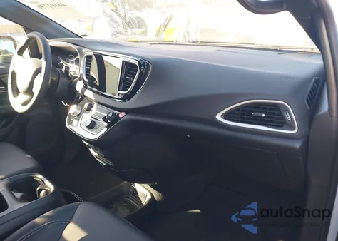 2026 Chrysler Pacifica Select z USA, uszkodzony, nr VIN 2C4RC1BG2TR155268